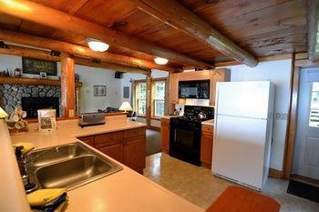 Tall Timber Lodge Pittsburg Bagian luar foto